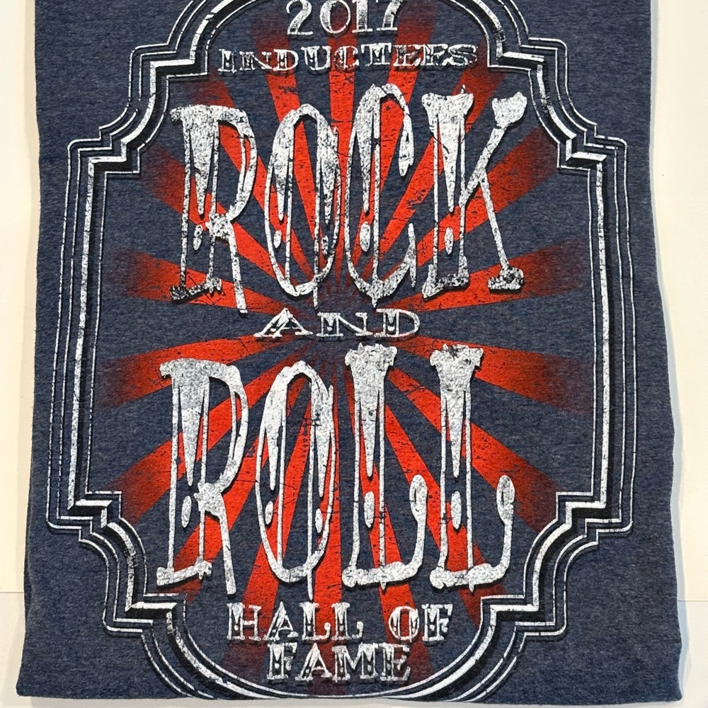Mens Rock N Roll Graphic Tee  Size Large